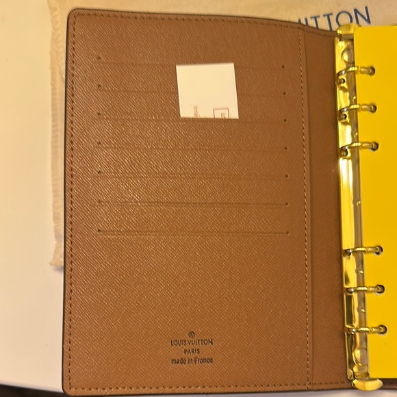 Louis Vuitton Brown and Tan Wallet with Iconic Monogram Pattern - Picture 13 of 13